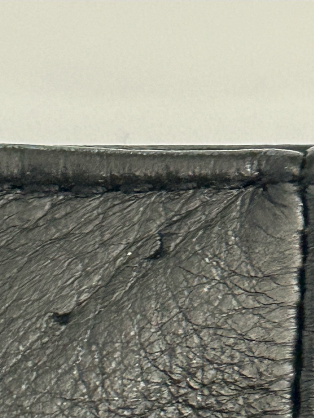 Vintage Wilson’s Leather Maxima Black Pencil Straight Skirt
90’s
Back Slit
Lined - Picture 3 of 11